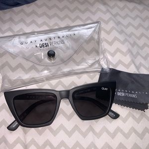 Quay Don’t @ Me Sunglasses